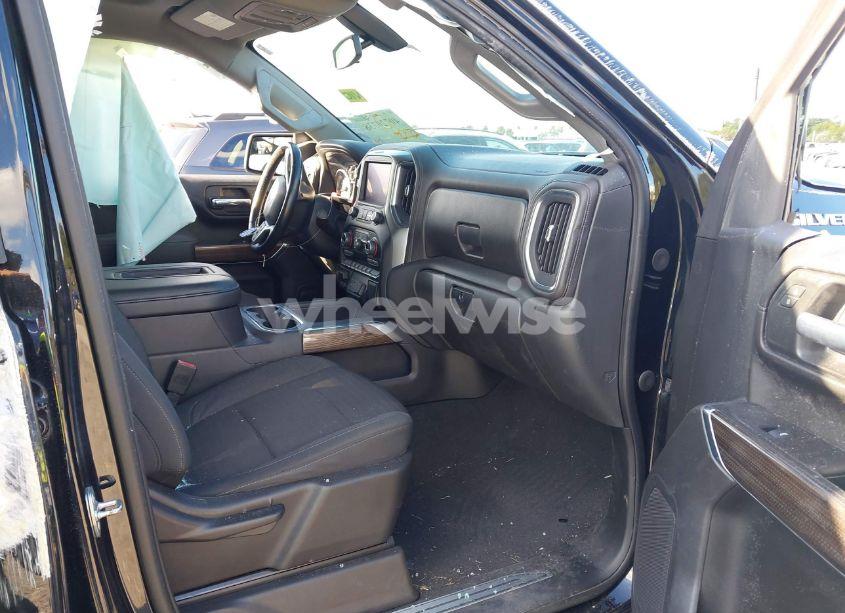 Photo 5 of 2020 Chevrolet Silverado 1500 2WD SHORT BED RST (VIN 3GCPWDED8LG425742)