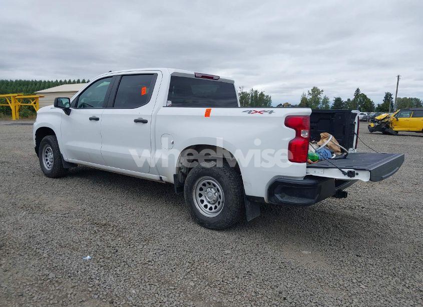 Photo 3 of 2020 Chevrolet Silverado 1500 4WD SHORT BED WT (VIN 3GCPYAEK2LG231196)