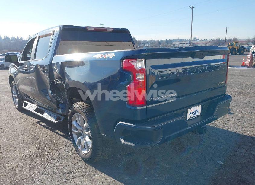 Photo 3 of 2020 Chevrolet Silverado 1500 4WD SHORT BED CUSTOM (VIN 3GCPYBEH3LG162335)