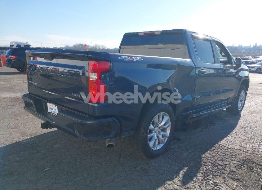 Photo 4 of 2020 Chevrolet Silverado 1500 4WD SHORT BED CUSTOM (VIN 3GCPYBEH3LG162335)