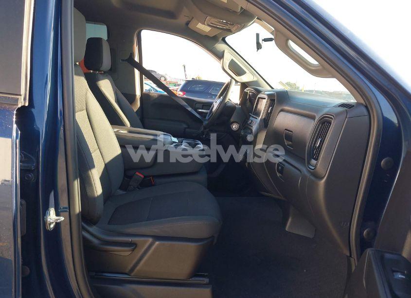 Photo 5 of 2020 Chevrolet Silverado 1500 4WD SHORT BED CUSTOM (VIN 3GCPYBEH3LG162335)