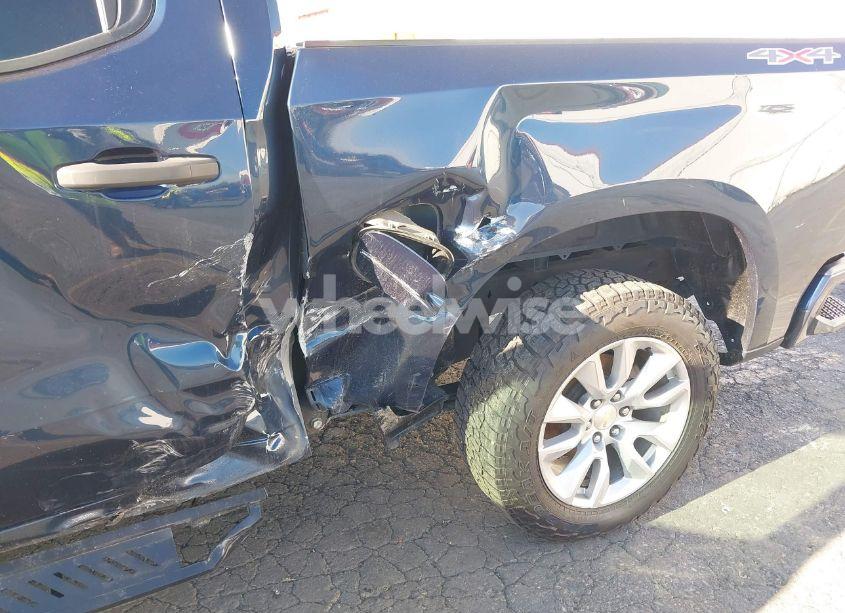 Photo 6 of 2020 Chevrolet Silverado 1500 4WD SHORT BED CUSTOM (VIN 3GCPYBEH3LG162335)