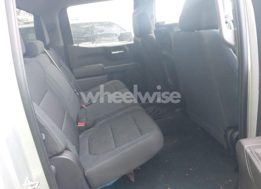 Photo 8 of 2019 Chevrolet Silverado 1500 CUSTOM (VIN 3GCPYBEH7KG216525)