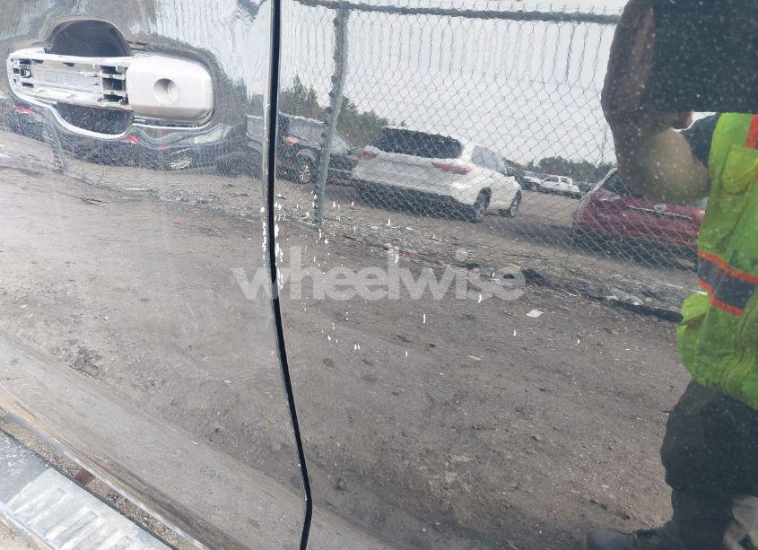 Photo 18 of 2021 Chevrolet Silverado 1500 4WD SHORT BED CUSTOM (VIN 3GCPYBEH9MG172952)