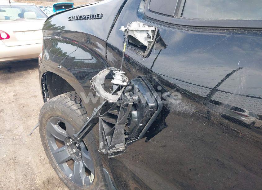 Photo 19 of 2021 Chevrolet Silverado 1500 4WD SHORT BED CUSTOM (VIN 3GCPYBEH9MG172952)