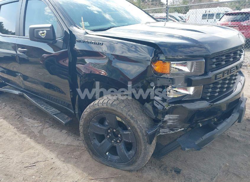 Photo 22 of 2021 Chevrolet Silverado 1500 4WD SHORT BED CUSTOM (VIN 3GCPYBEH9MG172952)