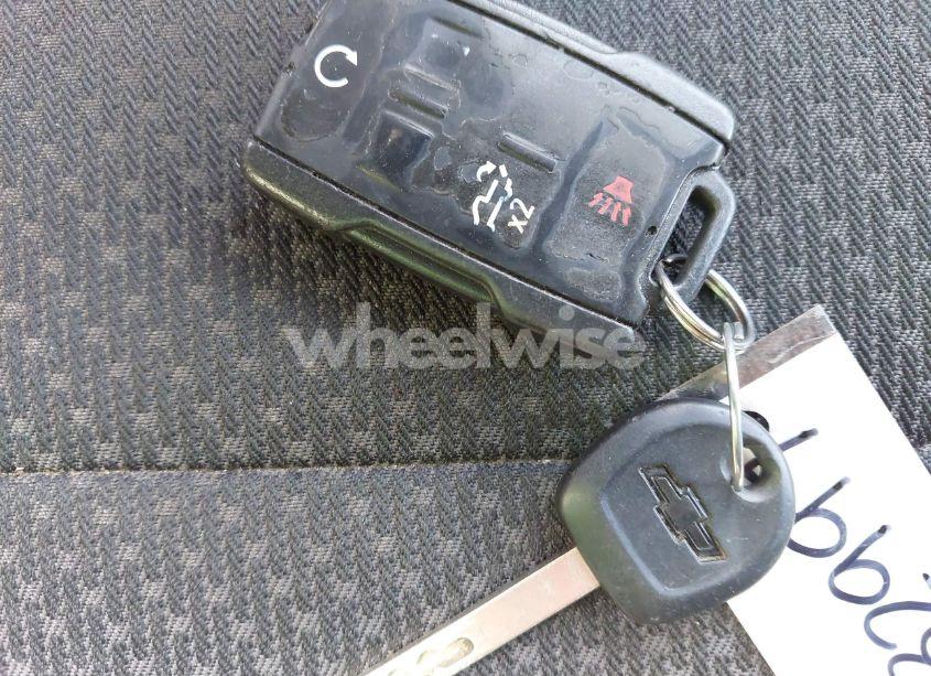 Photo 11 of 2019 Chevrolet Silverado 1500 CUSTOM (VIN 3GCPYBEHXKG241256)