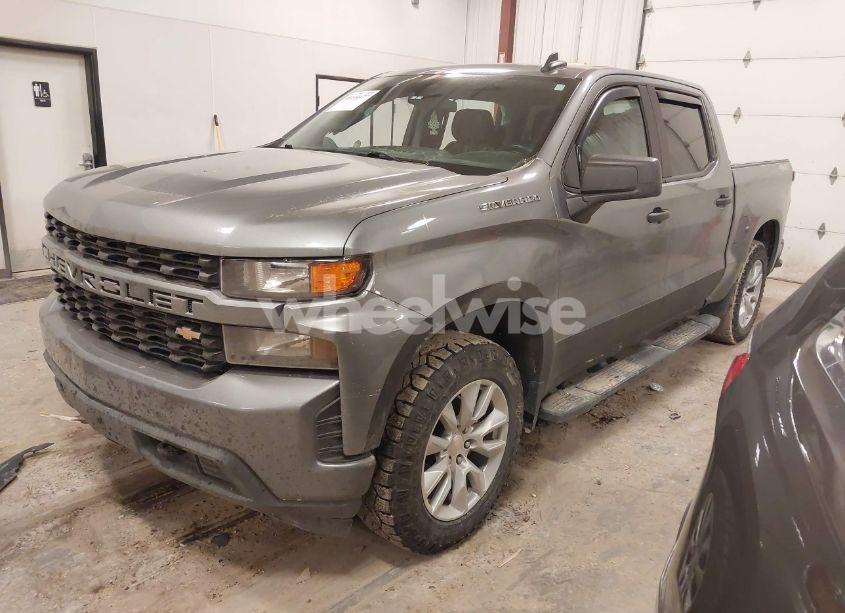 Photo 2 of 2021 Chevrolet Silverado 1500 CUSTOM (VIN 3GCPYBEK1MG325092)