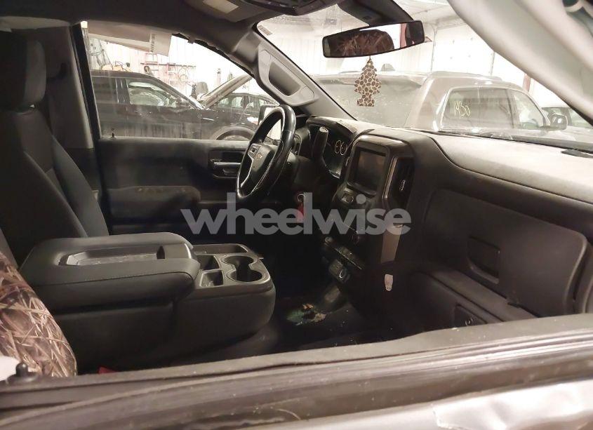 Photo 5 of 2021 Chevrolet Silverado 1500 CUSTOM (VIN 3GCPYBEK1MG325092)