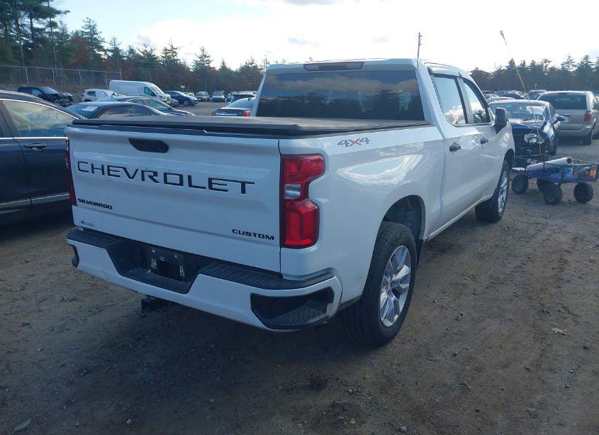 Photo 4 of 2022 Chevrolet Silverado 1500 LTD 4WD SHORT BED CUSTOM (VIN 3GCPYBEK1NG157553)