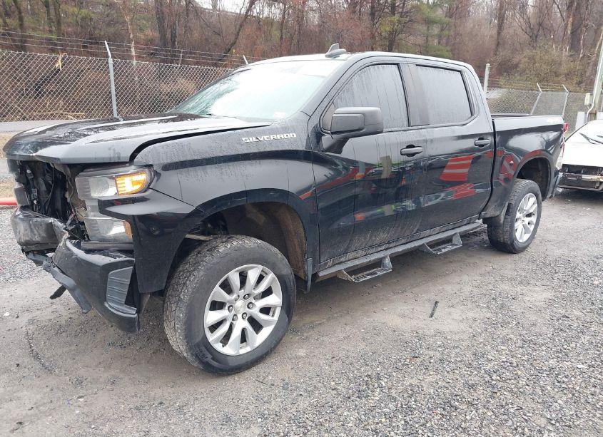 Photo 2 of 2020 Chevrolet Silverado 1500 4WD SHORT BED CUSTOM (VIN 3GCPYBEK2LG174472)