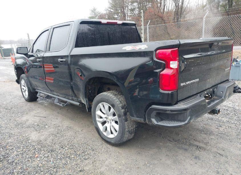 Photo 3 of 2020 Chevrolet Silverado 1500 4WD SHORT BED CUSTOM (VIN 3GCPYBEK2LG174472)