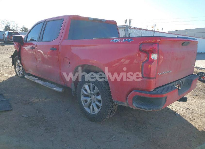 Photo 3 of 2022 Chevrolet Silverado 1500 LTD 4WD SHORT BED CUSTOM (VIN 3GCPYBEK2NG144021)