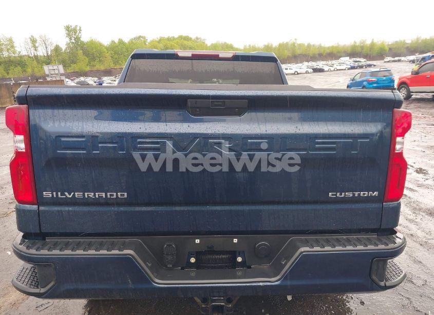 Photo 16 of 2021 Chevrolet Silverado 1500 4WD SHORT BED CUSTOM (VIN 3GCPYBEK3MG294668)