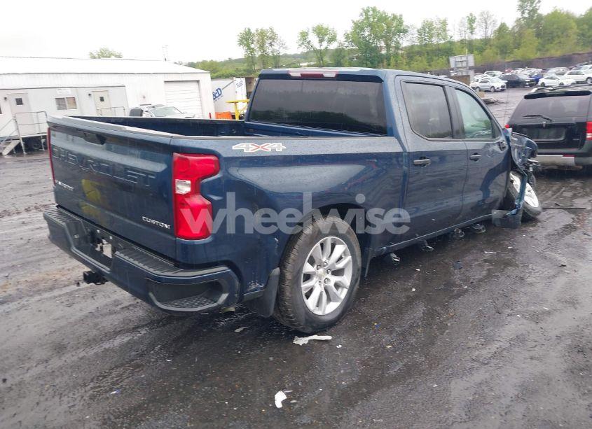 Photo 4 of 2021 Chevrolet Silverado 1500 4WD SHORT BED CUSTOM (VIN 3GCPYBEK3MG294668)