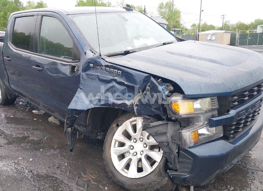 Photo 6 of 2021 Chevrolet Silverado 1500 4WD SHORT BED CUSTOM (VIN 3GCPYBEK3MG294668)