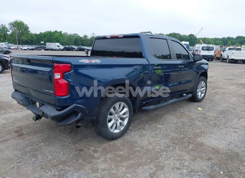 Photo 4 of 2021 Chevrolet Silverado 1500 4WD SHORT BED CUSTOM (VIN 3GCPYBEK3MG360149)