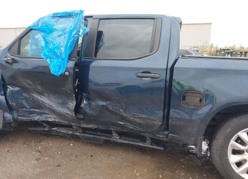 Photo 6 of 2021 Chevrolet Silverado 1500 4WD SHORT BED CUSTOM (VIN 3GCPYBEK5MG134081)