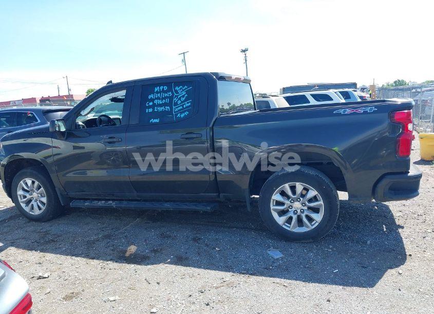 Photo 14 of 2021 Chevrolet Silverado 1500 4WD SHORT BED CUSTOM (VIN 3GCPYBEK5MG240529)