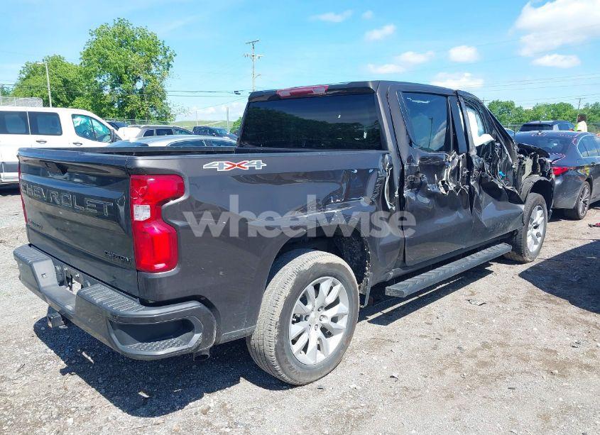 Photo 4 of 2021 Chevrolet Silverado 1500 4WD SHORT BED CUSTOM (VIN 3GCPYBEK5MG240529)