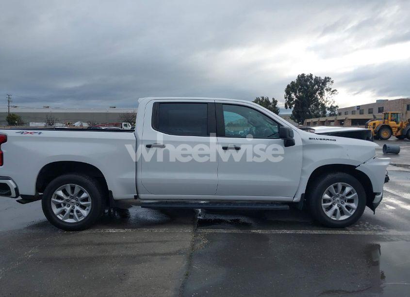 Photo 13 of 2021 Chevrolet Silverado 1500 4WD SHORT BED CUSTOM (VIN 3GCPYBEK5MG426362)