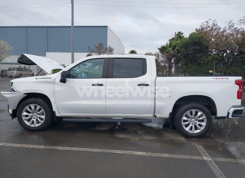 Photo 14 of 2021 Chevrolet Silverado 1500 4WD SHORT BED CUSTOM (VIN 3GCPYBEK5MG426362)