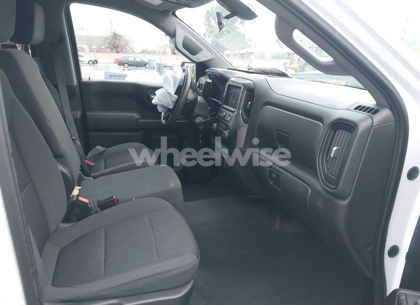 Photo 5 of 2021 Chevrolet Silverado 1500 4WD SHORT BED CUSTOM (VIN 3GCPYBEK5MG426362)