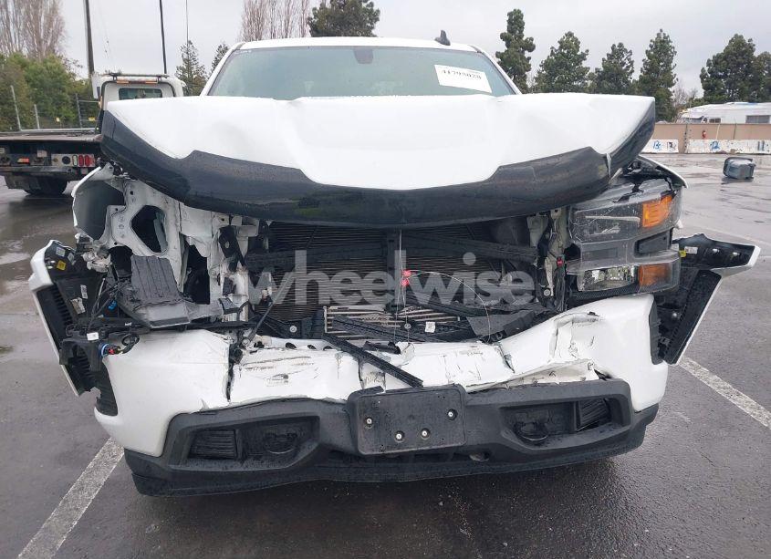 Photo 6 of 2021 Chevrolet Silverado 1500 4WD SHORT BED CUSTOM (VIN 3GCPYBEK5MG426362)