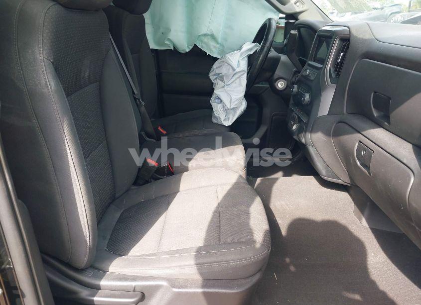 Photo 5 of 2022 Chevrolet Silverado 1500 LTD (VIN 3GCPYBEK5NG176980)