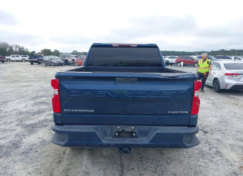 Photo 16 of 2021 Chevrolet Silverado 1500 4WD SHORT BED CUSTOM (VIN 3GCPYBEK7MG323945)