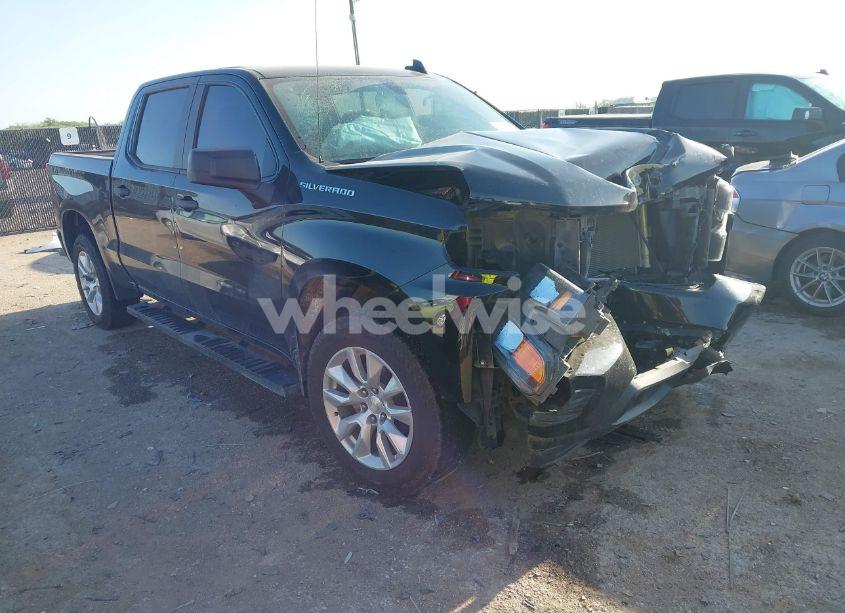 2020 Chevrolet Silverado 1500 4WD SHORT BED CUSTOM (VIN 3GCPYBEK8LG169454) main photo