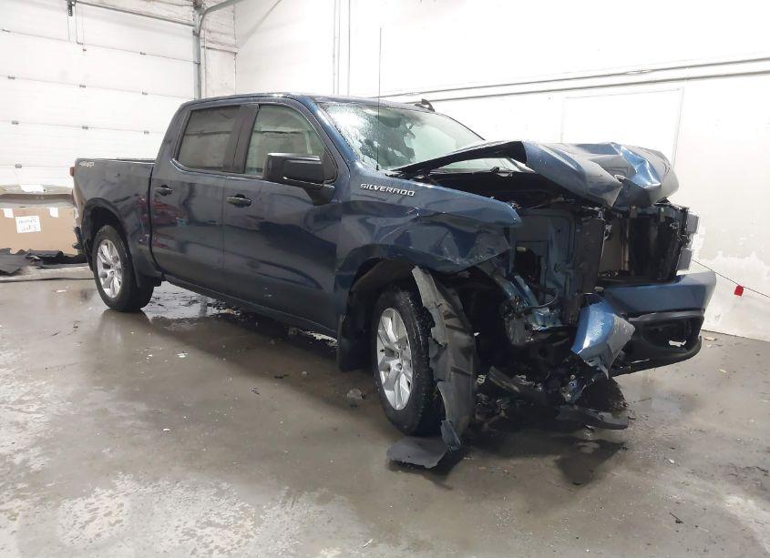 2020 Chevrolet Silverado 1500 4WD SHORT BED CUSTOM (VIN 3GCPYBEK9LG358985) main photo