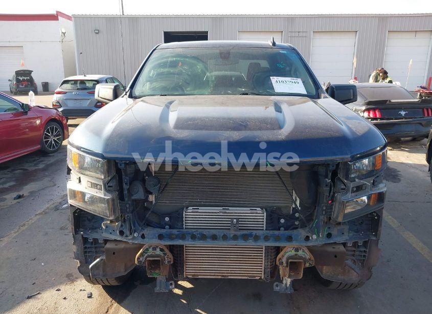 Photo 13 of 2021 Chevrolet Silverado 1500 4WD SHORT BED CUSTOM (VIN 3GCPYBEK9MG341735)