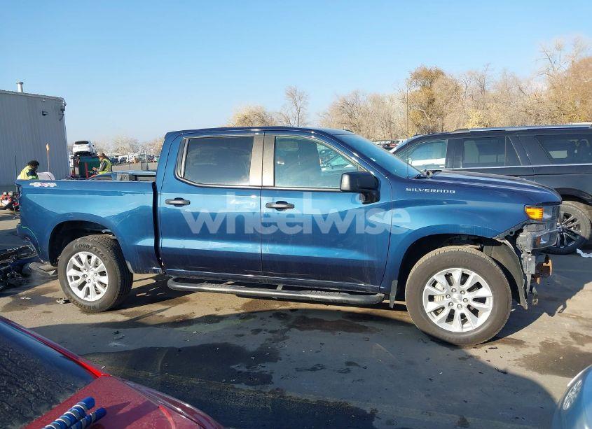 Photo 14 of 2021 Chevrolet Silverado 1500 4WD SHORT BED CUSTOM (VIN 3GCPYBEK9MG341735)