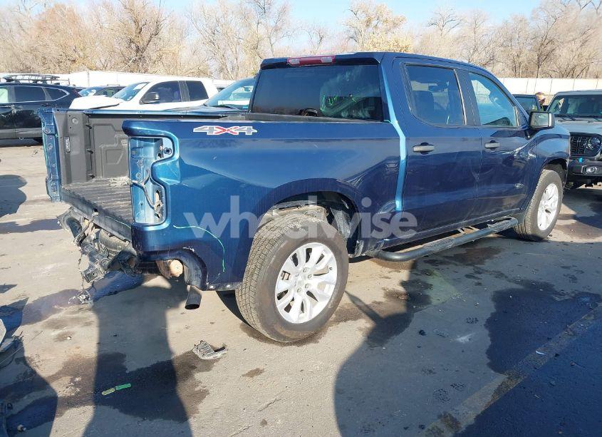 Photo 4 of 2021 Chevrolet Silverado 1500 4WD SHORT BED CUSTOM (VIN 3GCPYBEK9MG341735)