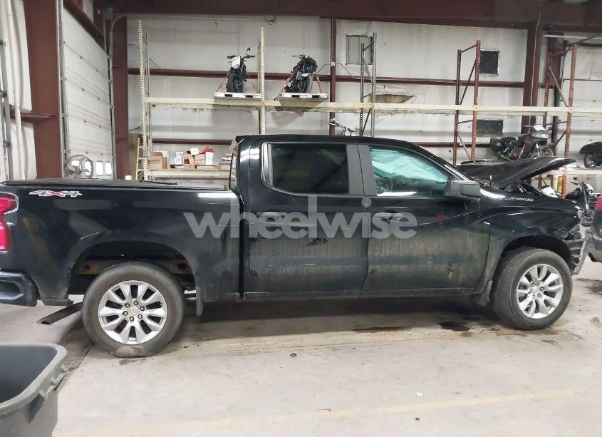 Photo 13 of 2020 Chevrolet Silverado 1500 4WD SHORT BED CUSTOM (VIN 3GCPYBEKXLG417039)