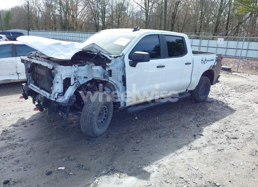 Photo 2 of 2021 Chevrolet Silverado 1500 4WD SHORT BED CUSTOM TRAIL BOSS (VIN 3GCPYCEF5MG400692)