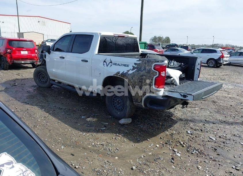Photo 3 of 2021 Chevrolet Silverado 1500 4WD SHORT BED CUSTOM TRAIL BOSS (VIN 3GCPYCEF5MG400692)