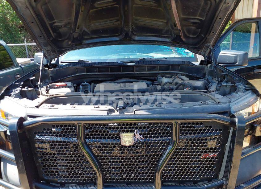 Photo 10 of 2019 Chevrolet Silverado 1500 CUSTOM TRAIL BOSS (VIN 3GCPYCEF7KG110838)