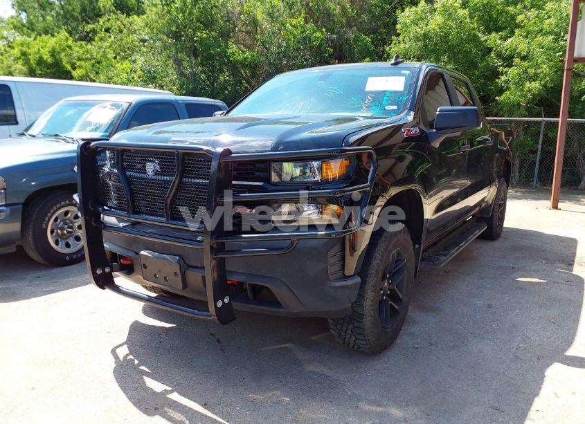 Photo 2 of 2019 Chevrolet Silverado 1500 CUSTOM TRAIL BOSS (VIN 3GCPYCEF7KG110838)