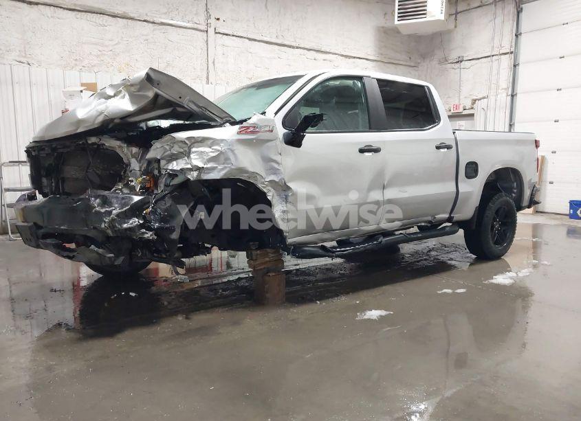 Photo 2 of 2020 Chevrolet Silverado 1500 4WD SHORT BED CUSTOM TRAIL BOSS (VIN 3GCPYCEF7LG255928)
