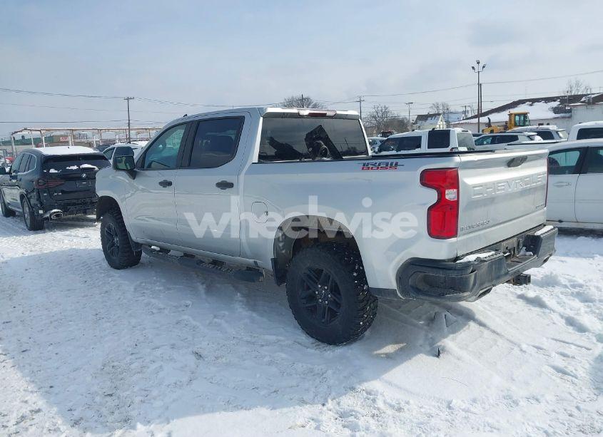Photo 3 of 2020 Chevrolet Silverado 1500 4WD SHORT BED CUSTOM TRAIL BOSS (VIN 3GCPYCEF7LG429531)