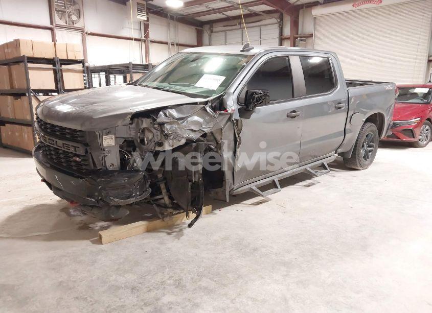 Photo 2 of 2020 Chevrolet Silverado 1500 (VIN 3GCPYCEF9LG353925)