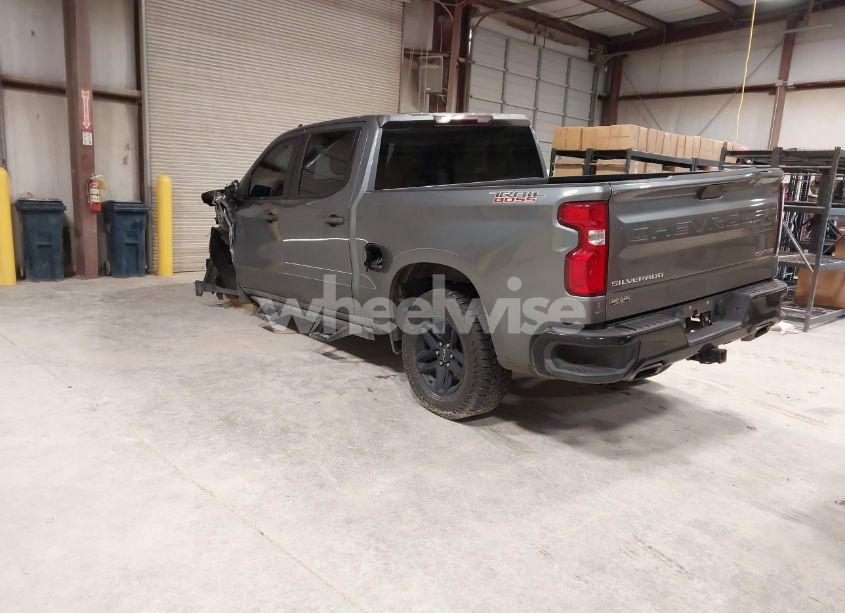 Photo 3 of 2020 Chevrolet Silverado 1500 (VIN 3GCPYCEF9LG353925)