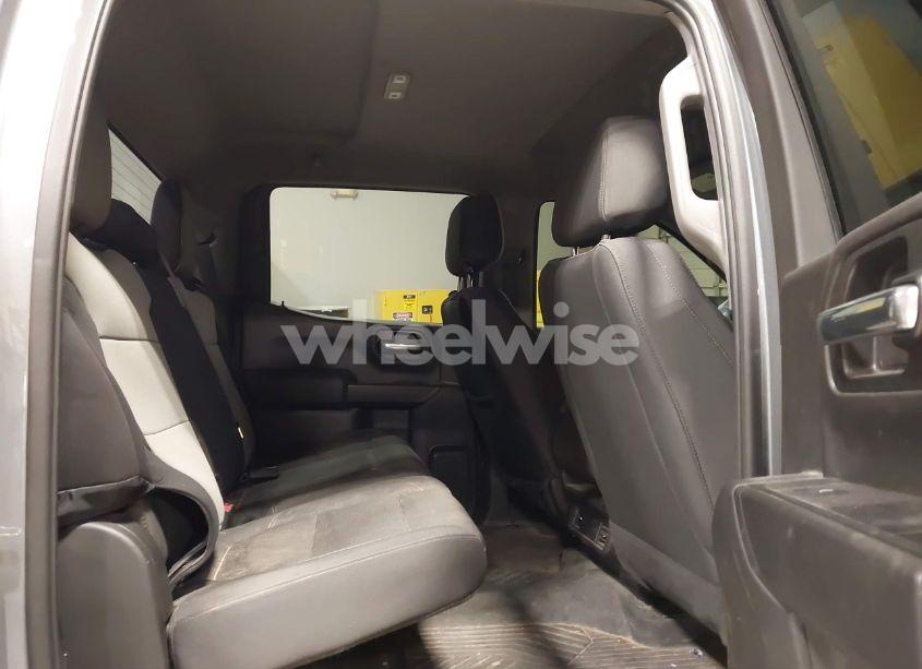 Photo 8 of 2020 Chevrolet Silverado 1500 (VIN 3GCPYCEF9LG353925)