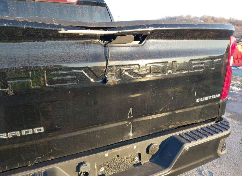 Photo 21 of 2019 Chevrolet Silverado 1500 CUSTOM TRAIL BOSS (VIN 3GCPYCEH7KG121386)