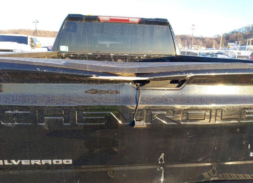 Photo 6 of 2019 Chevrolet Silverado 1500 CUSTOM TRAIL BOSS (VIN 3GCPYCEH7KG121386)