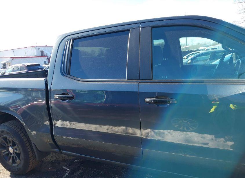 Photo 13 of 2019 Chevrolet Silverado 1500 LT (VIN 3GCPYDEK0KG236204)