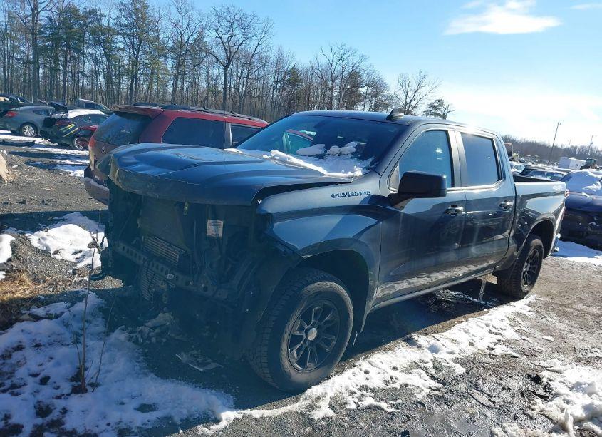 Photo 2 of 2019 Chevrolet Silverado 1500 LT (VIN 3GCPYDEK0KG236204)