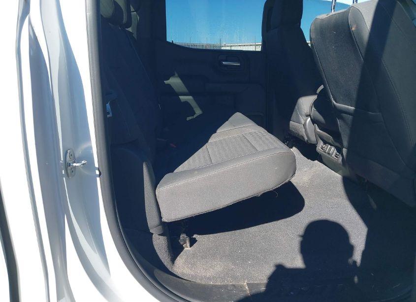 Photo 8 of 2019 Chevrolet Silverado 1500 LT (VIN 3GCPYDEK2KG271102)